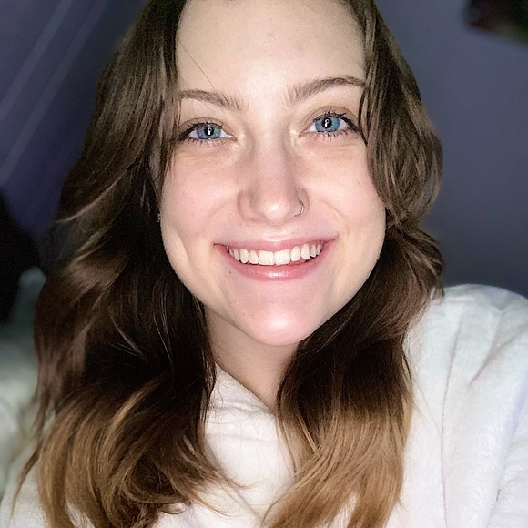 Meet your Posher, Ella - Picture 3 of 3